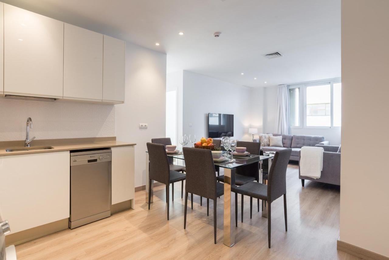 Urbe10 Premium Atarazanas 4 Bedrooms Apartment Málaga Exterior foto