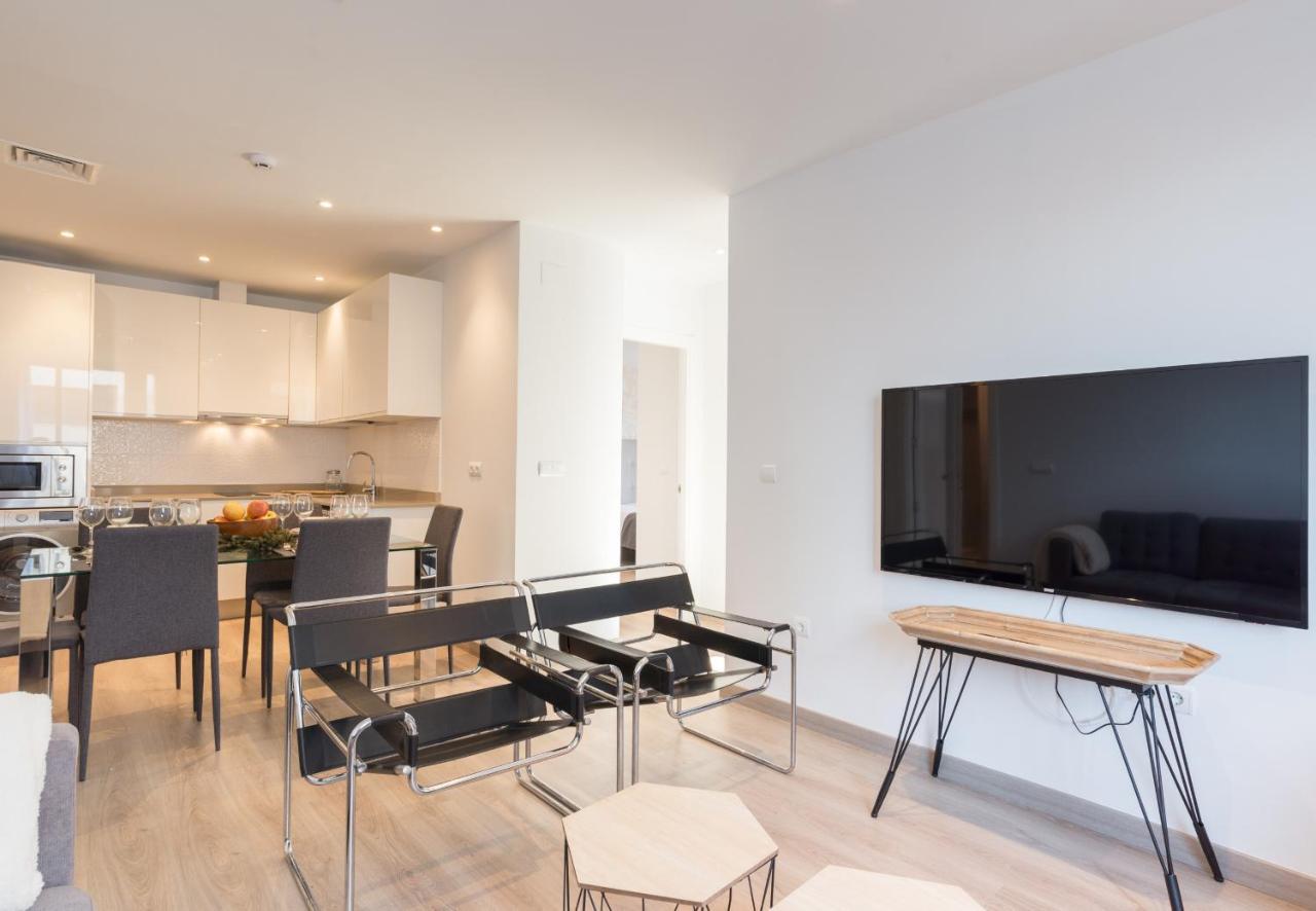 Urbe10 Premium Atarazanas 4 Bedrooms Apartment Málaga Exterior foto